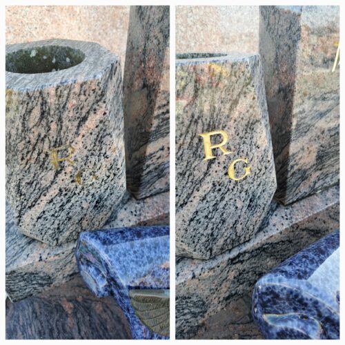 Dorure à la feuille d'or - Cimetière Saint Jean de Liversay